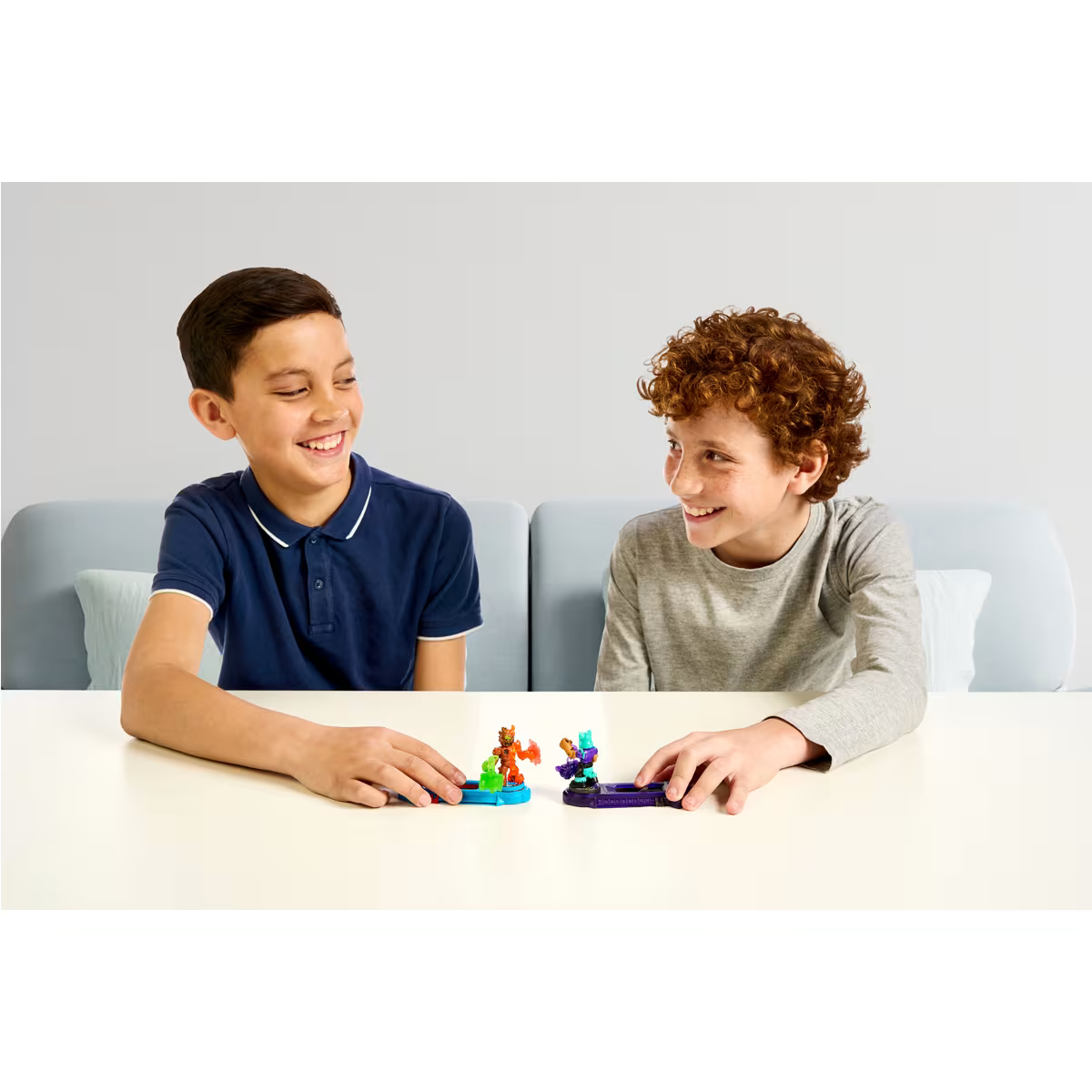 Legends of Akedo Powerstorm Versus Pack - Sweatstain vs Buster Splits